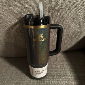 Stanley Quencher H2.0 Tumbler - Iridescent Fairy Dust 30oz Black with Gold Logo